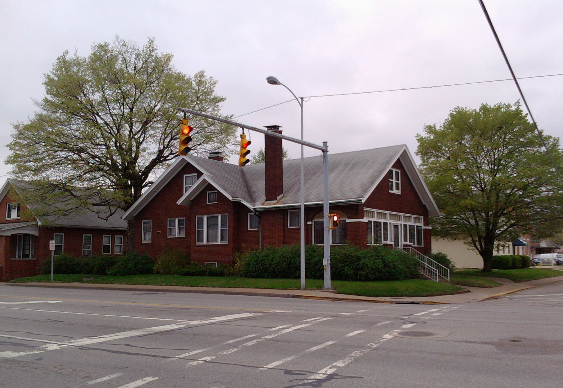 Funke Residence (802 W Franklin)